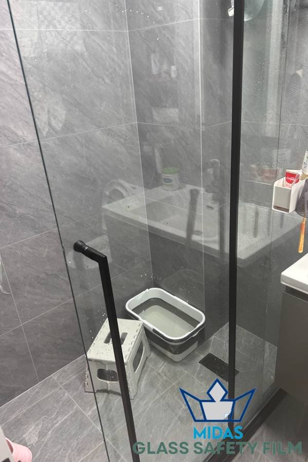 security-film-installation-replacement-service-midas-glass-safety-film-installation-singapore-3