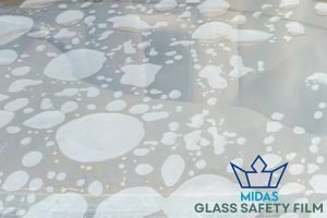visible-peeling-or-bubbling-5-signs-you-need-glass-safety-film-replacement-in-singapore-glass-safety-film-installation-replacement-midas-glass-safety-film-installation-singapore